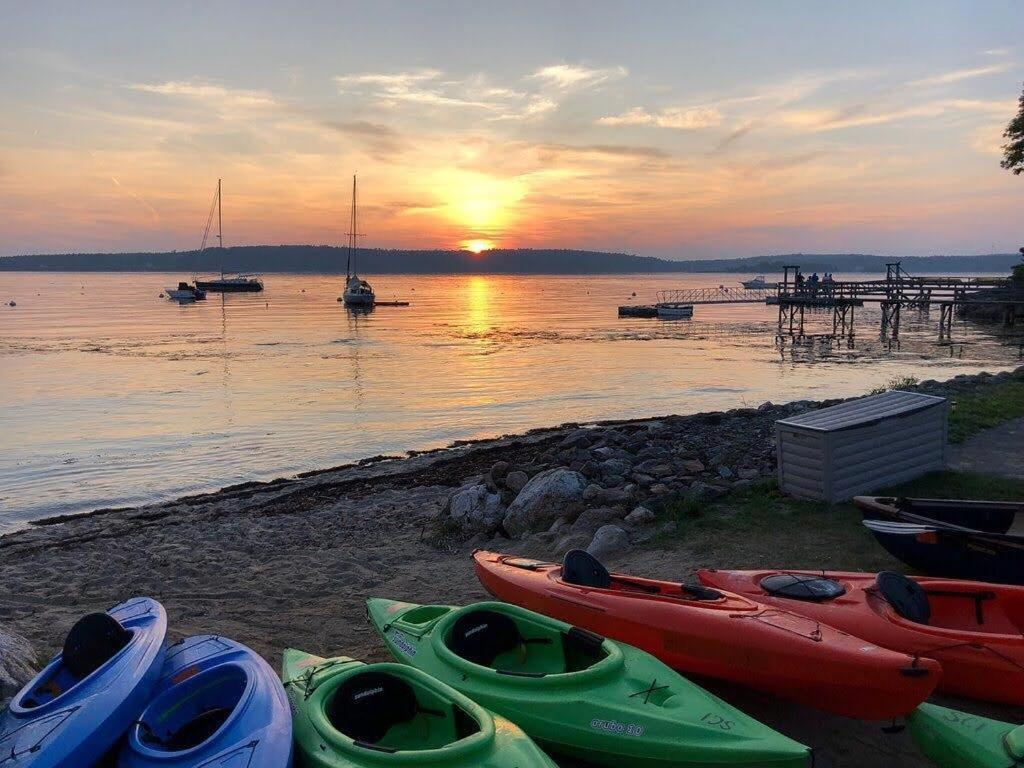 Smuggler'S Cove Inn Boothbay Экстерьер фото