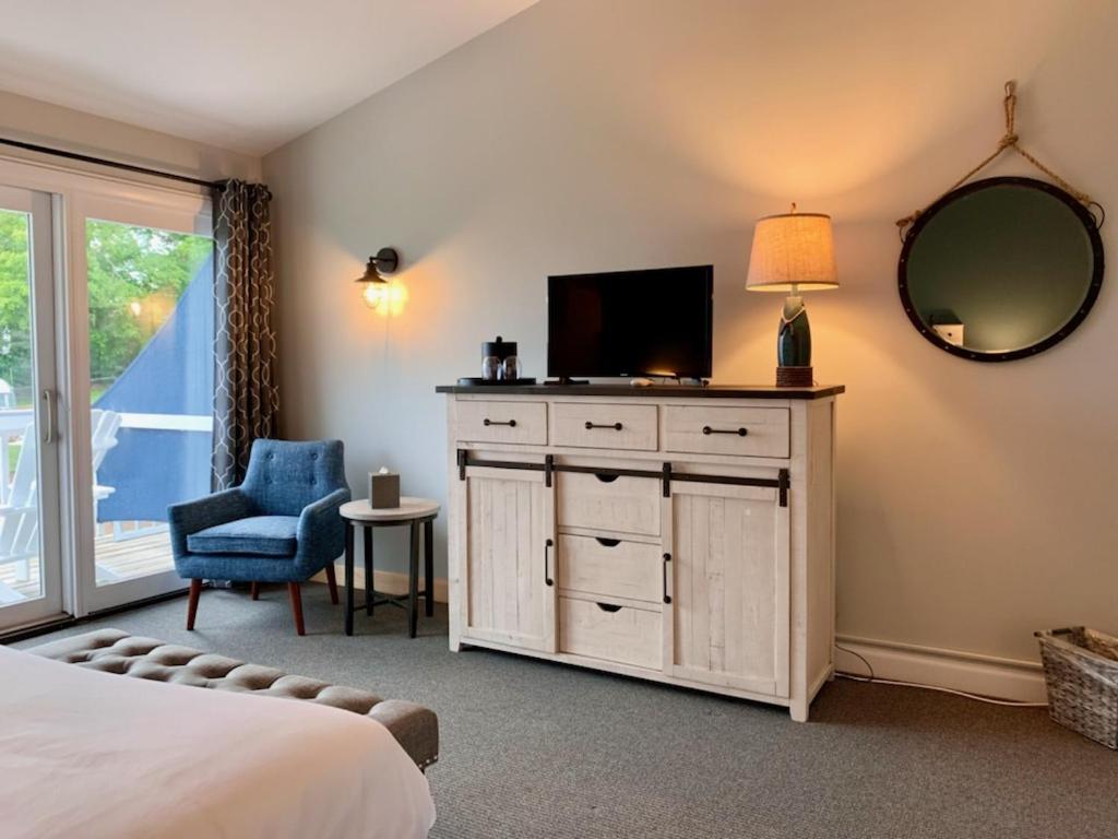 Smuggler'S Cove Inn Boothbay Экстерьер фото